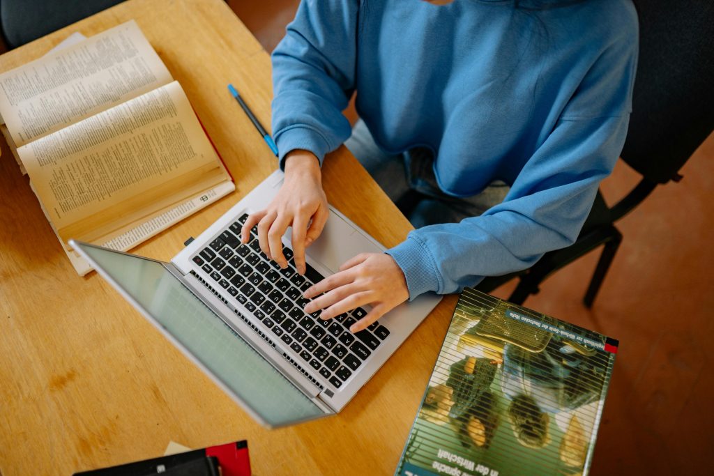best ai productivity tools for students study planning desk
